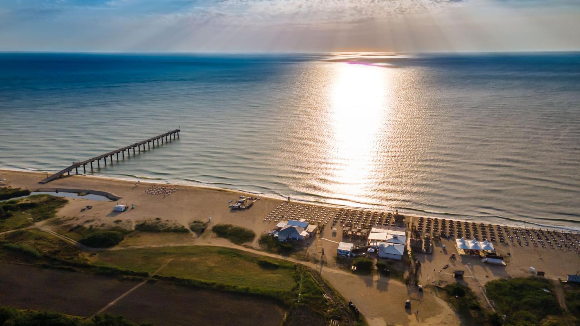 Long Beach Resort Shkorpilovtsi Bagian luar foto