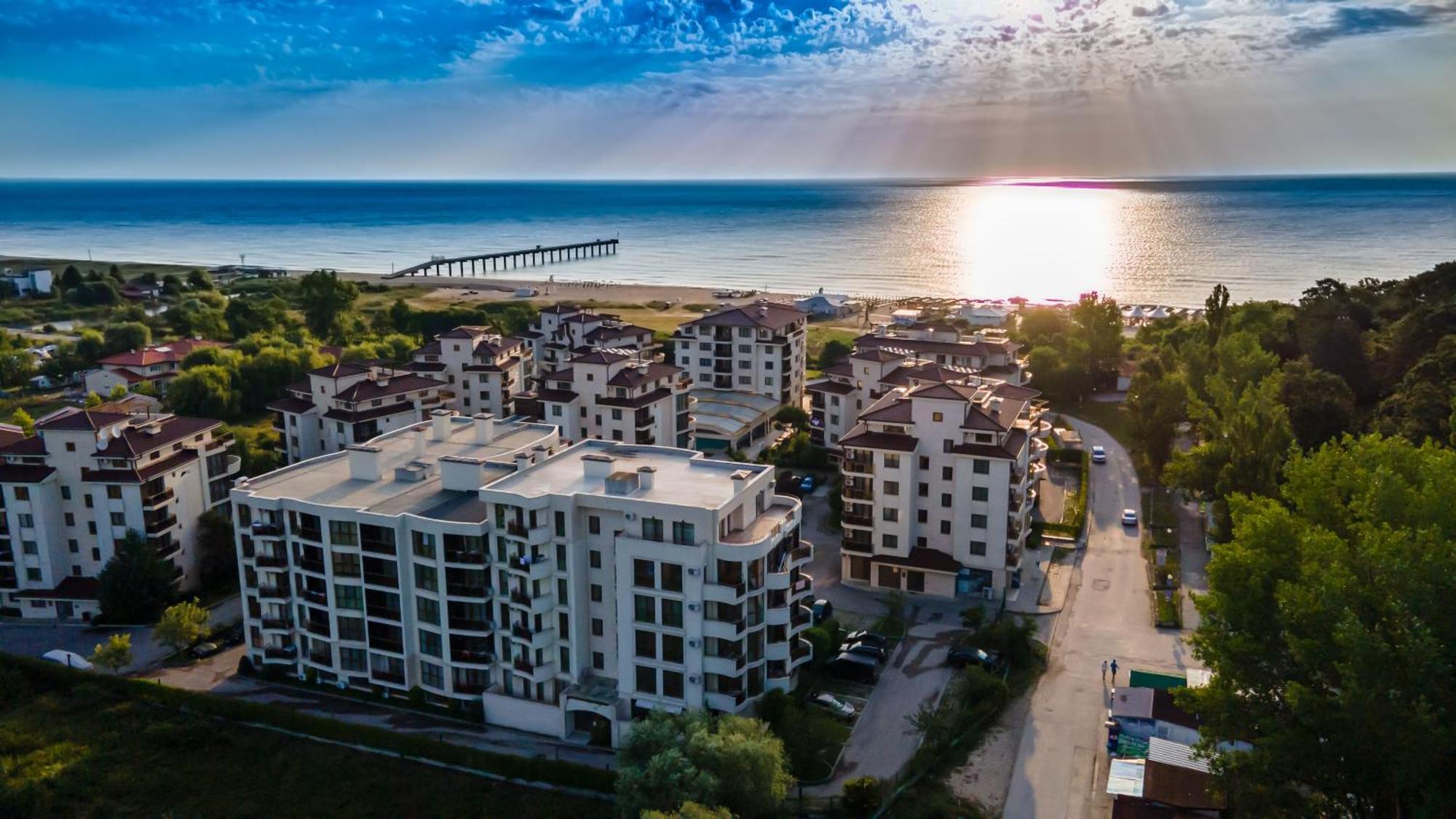 Long Beach Resort Shkorpilovtsi Bagian luar foto