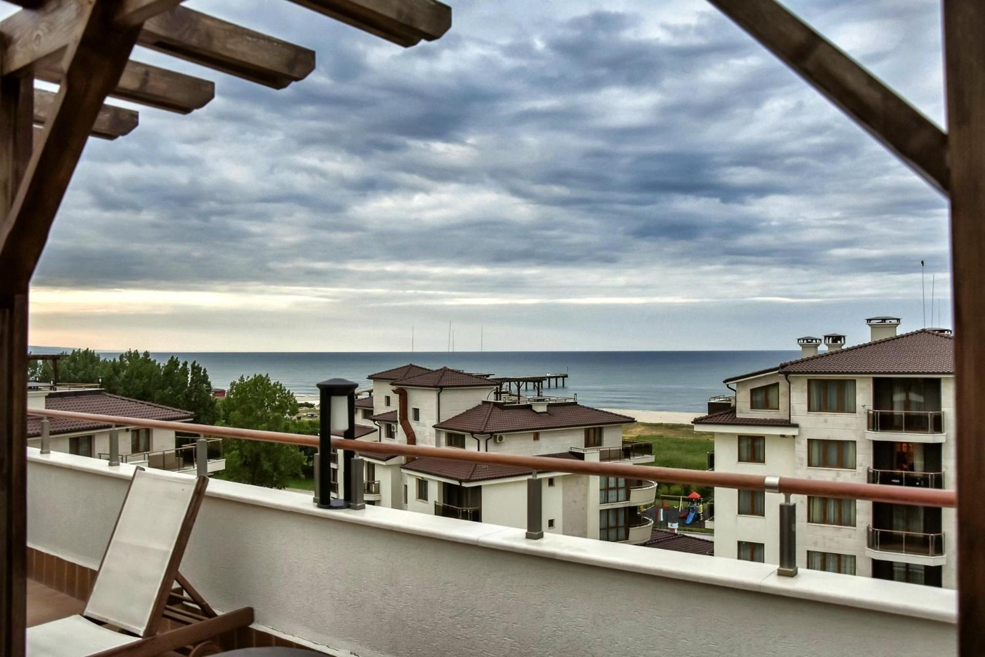 Long Beach Resort Shkorpilovtsi Bagian luar foto